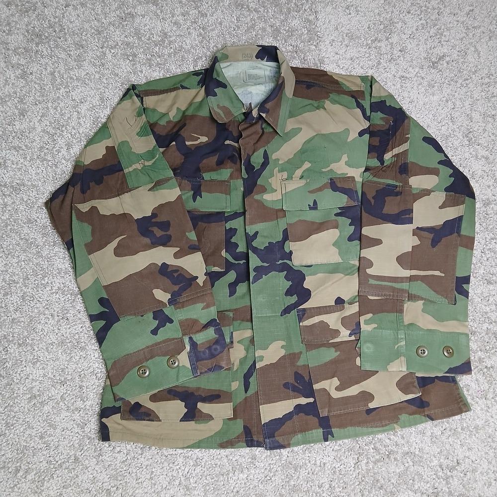 US Military Jacket Mens Medium Short Green Woodland Camo Army Field Jacket - Picture 2 of 16